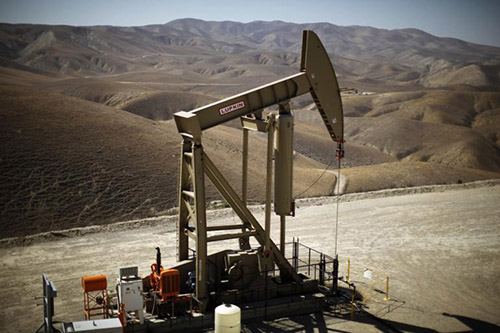 Giá dầu thô có thể giảm xuống mức dưới 50USD/thùng trong những tháng tới, đồng nghĩa với việc OPEC đã “chết lâm sàng” - Ảnh: Reuters
