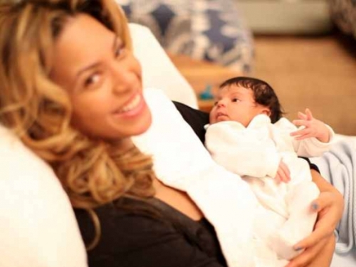 Beyoncé bought an 80,000 USD diamond doll for her daughter