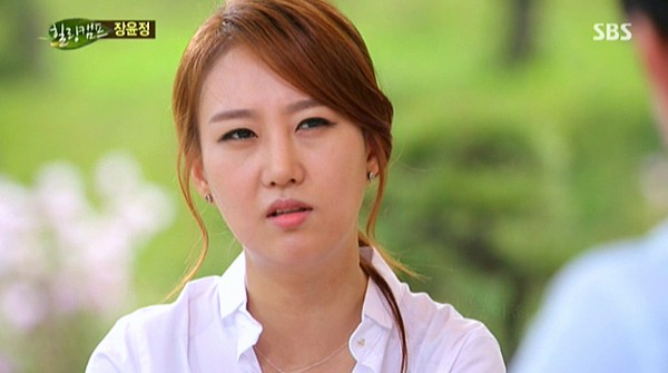 Nữ ca sĩ Jang Yoon Jung xấu hổ vì “lỡ lời” nói mẹ mình