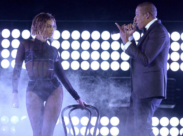 Vợ chồng Beyoncé sexy, Pink đu dây trong Lễ trao giải Grammy 2014 1e