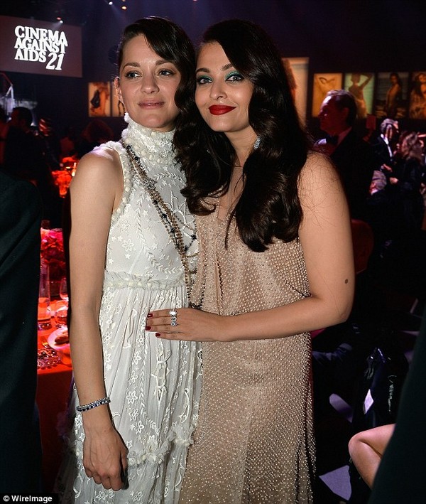 Vợ chồng Hoa hậu đẹp nhất mọi thời đại Aishwarya Rai là cặp đôi hot nhất Cannes 2014 13