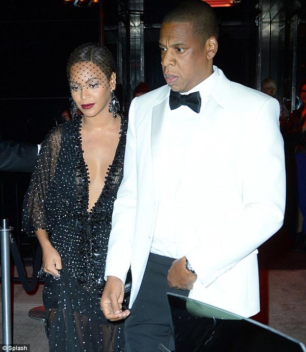 Beyoncé's sister punched and kicked Jay-Z in an elevator 0