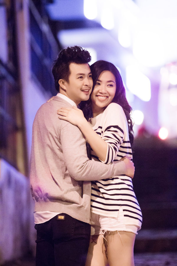 Lê Khánh cùng chồng sắp cưới lãng mạn giữa phố đêm Đà Lạt 2