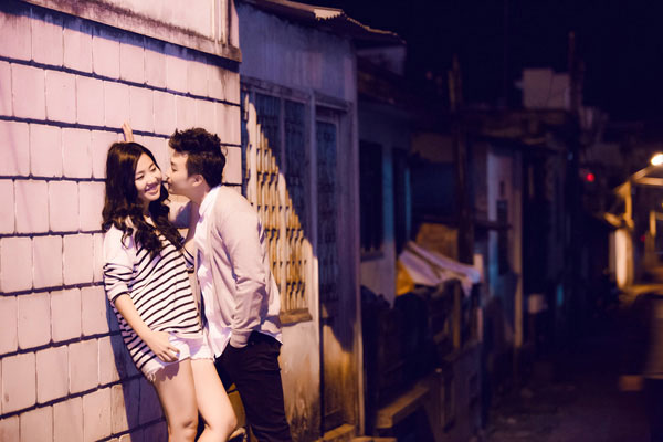 Lê Khánh cùng chồng sắp cưới lãng mạn giữa phố đêm Đà Lạt 3