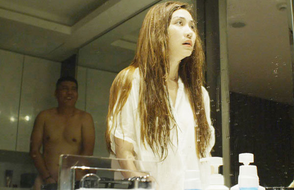 Ng&acirc;n Kh&aacute;nh su&yacute;t ngất trước h&igrave;nh ảnh bạn diễn nude 100% 2