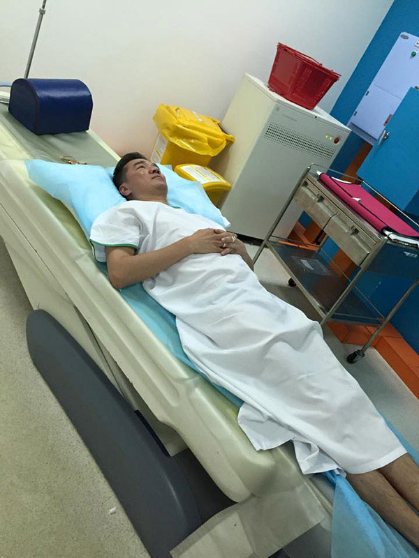 Đàm Vĩnh Hưng đăng ảnh nằm trong bệnh viện khiến fan lo lắng 2