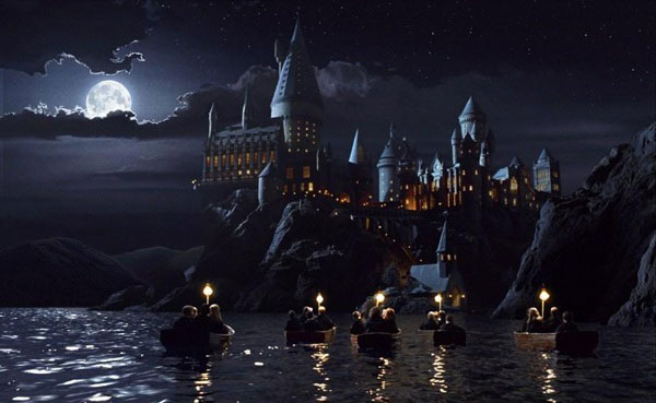 JK Rowling mong muốn Eddie Redmayne nhận vai trong phim Harry Potter thêm 8