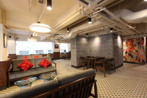 Độc đáo không gian Starbucks đường Sai Yee 7