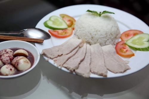 Mộc Café: Nơi thư giãn và hò hẹn giữa phố thị sầm uất 7