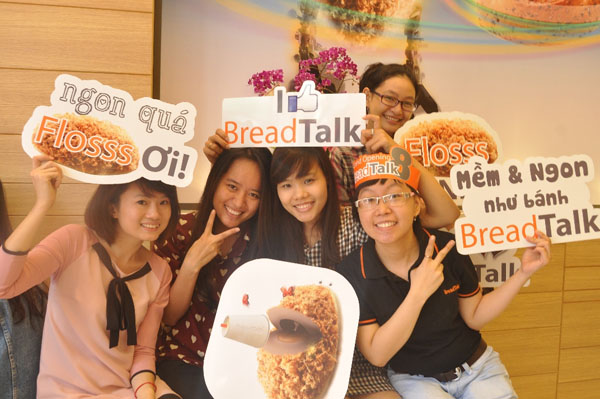 Tưng bừng khai trương cửa hàng BreadTalk thứ 8 tại 25 Trần Quang Diệu Q.3 2