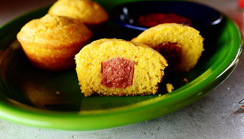 Làm bánh nướng muffin cho bé yêu nào 