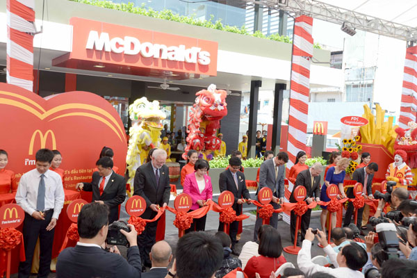 Khánh thành nhà hàng McDonald’s đầu tiên tại Việt Nam 1