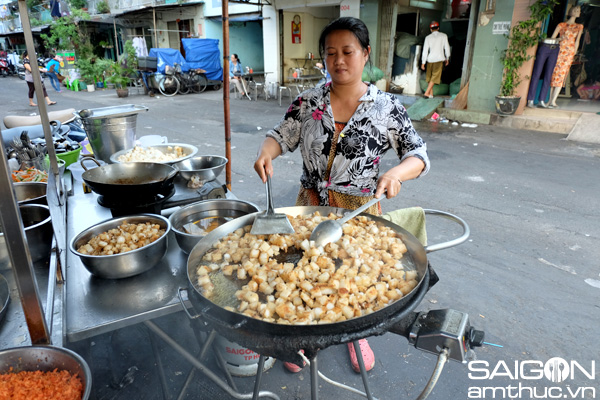 Bột chiên ngon trong chung tư Ngô Gia Tự 1