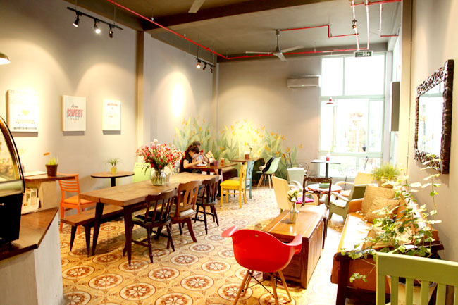 Cafe xanh mát trong hẻm nhỏ Sài Gòn 2