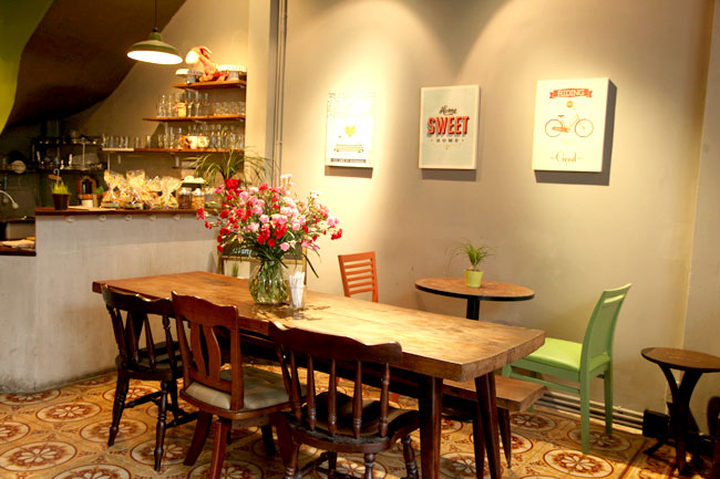 Cafe xanh mát trong hẻm nhỏ Sài Gòn 3