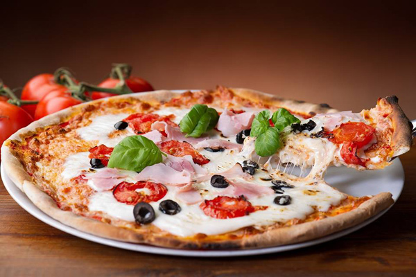 Pizza đúng chất Ý nướng lò củi ở Sài Gòn 4