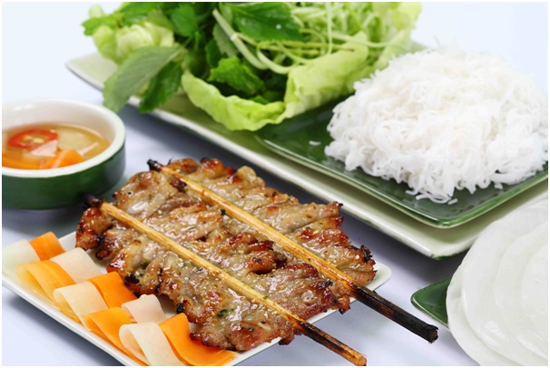 'Xuân sum vầy - Gói đầy hương vị' tại hệ thống nhà hàng Wrap&Roll