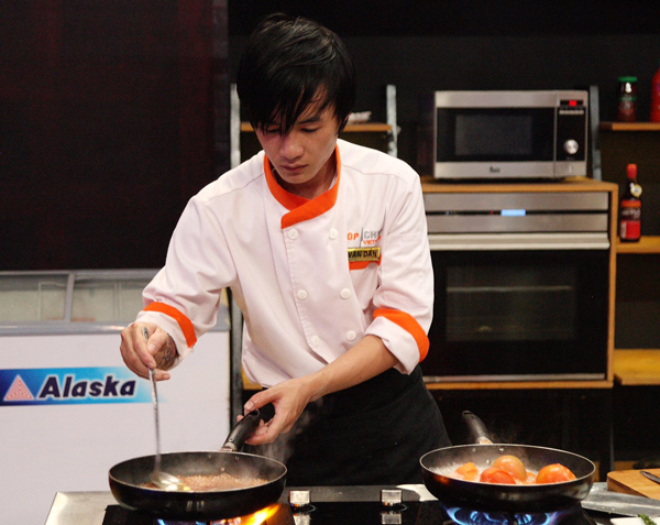 Đầu bếp 9x Trần Văn Dần ngậm ng&ugrave;i chia tay Đầu Bếp Đỉnh