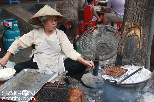 Ghé quán bún chả 20 năm tuổi ở Bắc Giang