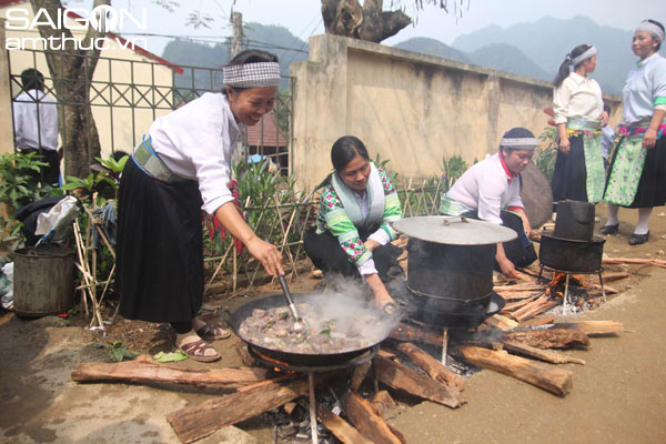 Thắng cố - món ngon chợ phiên Đồng Văn 2