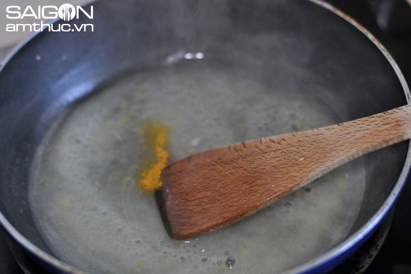 Chua ngọt gi&ograve;n thơm với g&agrave; sốt bơ chanh