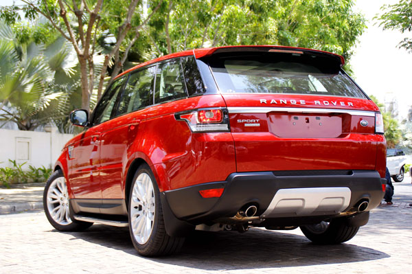 2014 Range Rover Sport vs 2014 Range Rover HSE  SUV Comparison