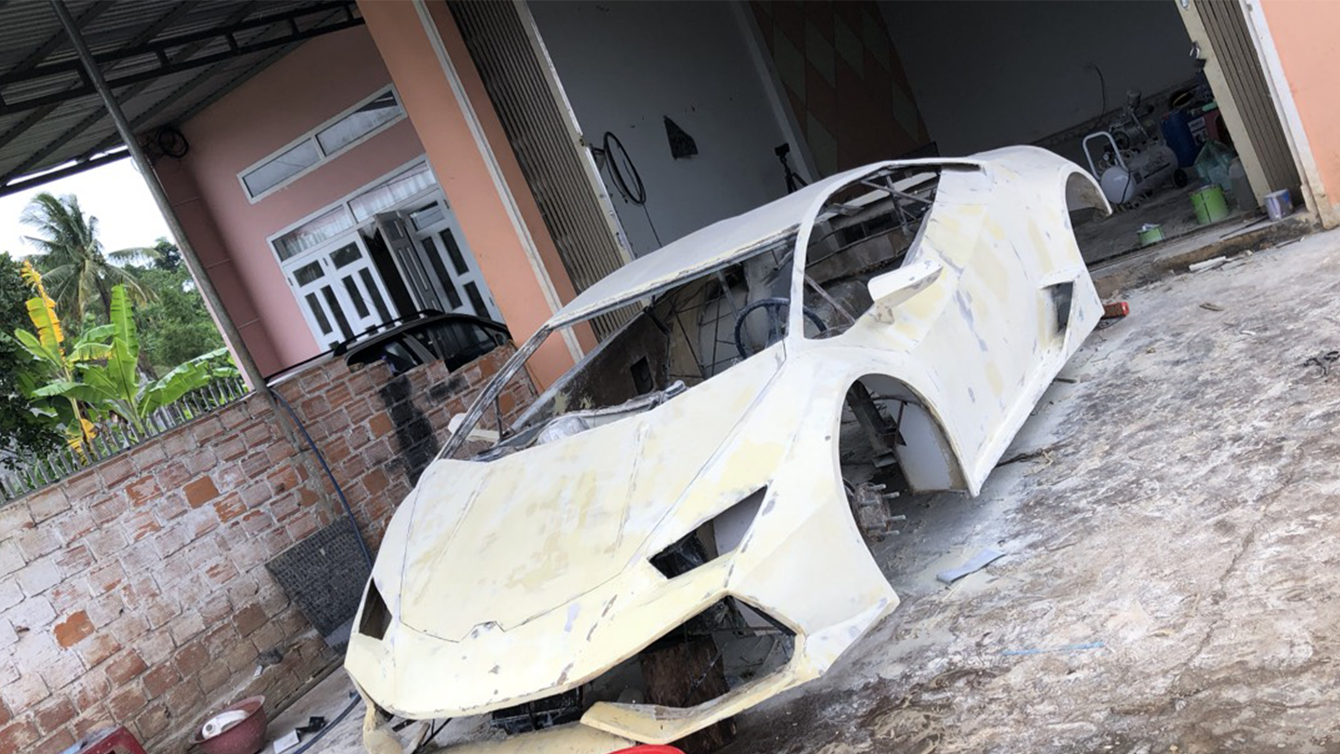 TPHCM Lamborghini Murcielago LP640 màu xanh cốm độc nhất Việt Nam rao bán  giá gần 10 tỷ VNĐ