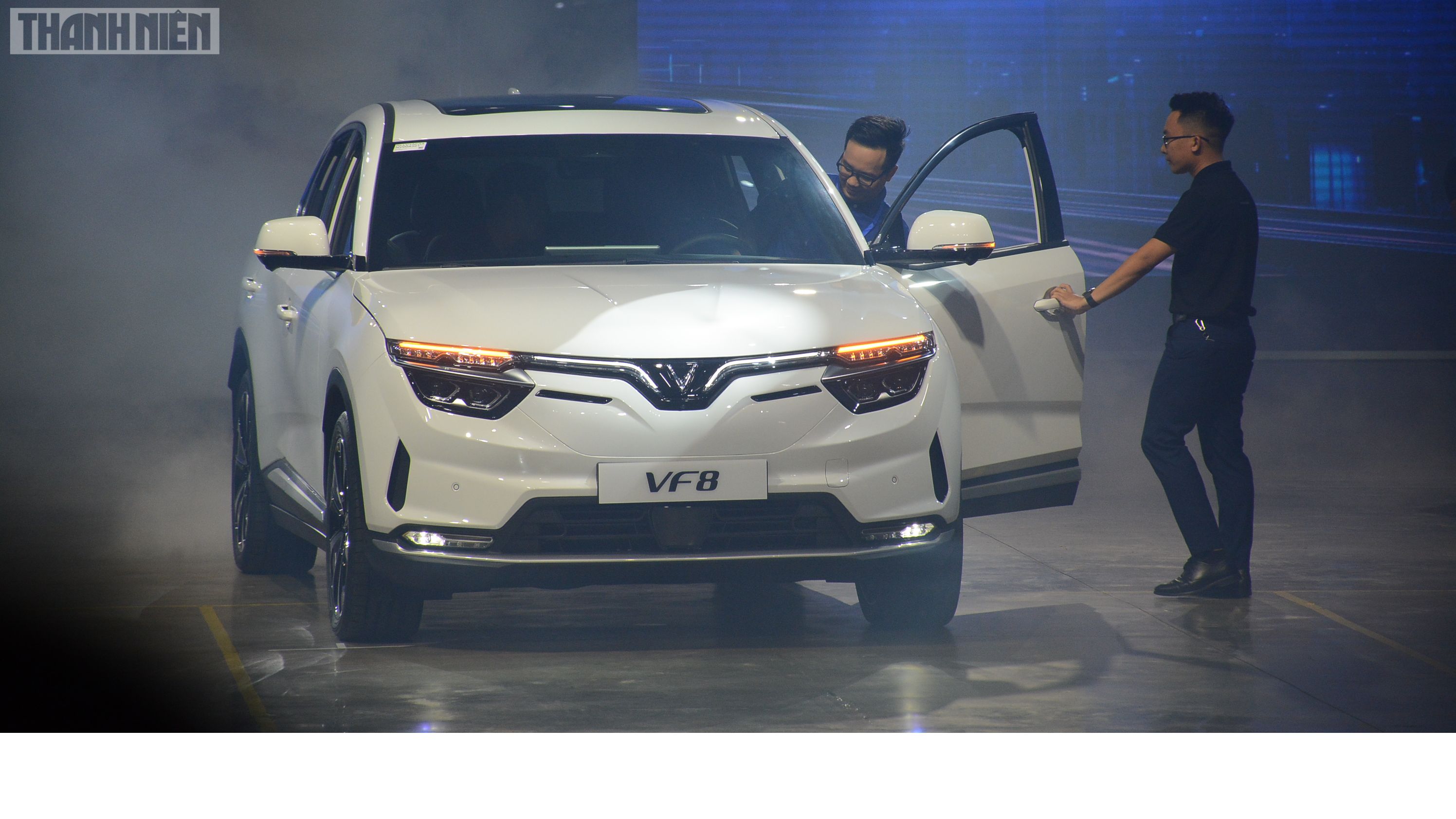 Vf 8 Reev Lô xe điện VinFast VF8 đầu tiên xuất xưởng, đến tay khách Việt