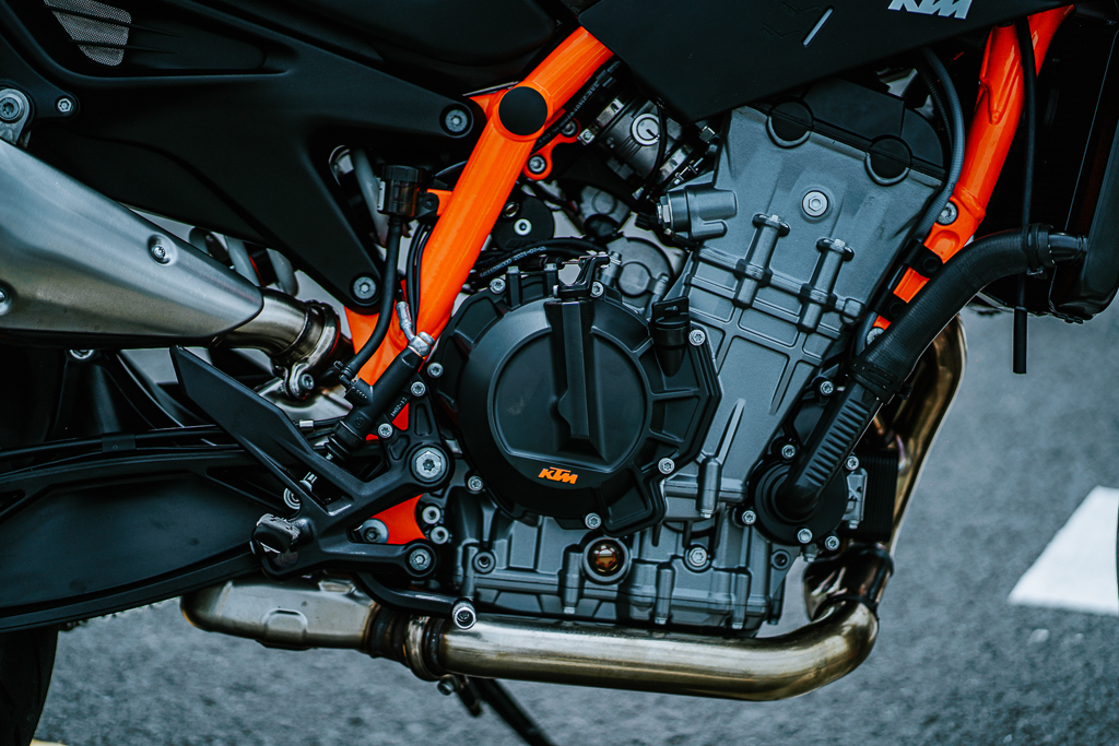 ktm 890 duke r cena