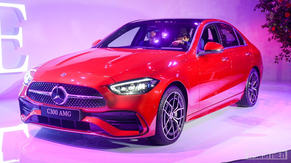 Gần  xe Mercedes nhập khẩu, phân phối tại Việt Nam 'lãnh án' triệu hồi