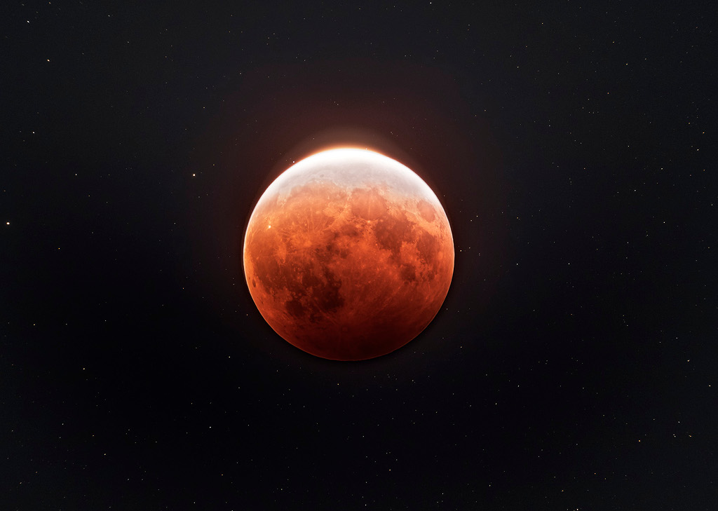 Những nơi nào có thể quan sát siêu trăng máu tối nay