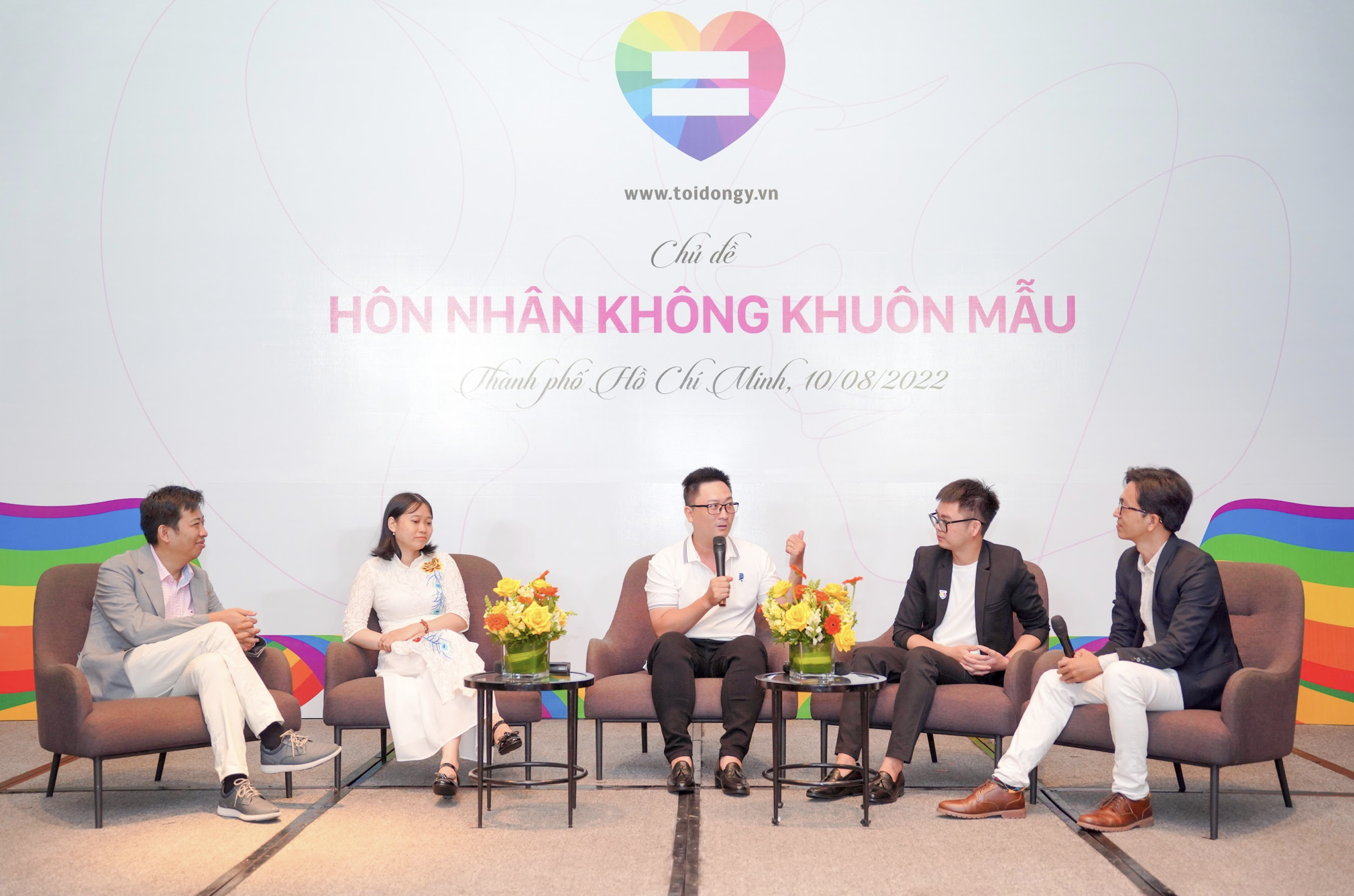 Hôn nhân đồng giới tại Việt Nam: Góc nhìn luật sư, chuyên gia công tác xã hội