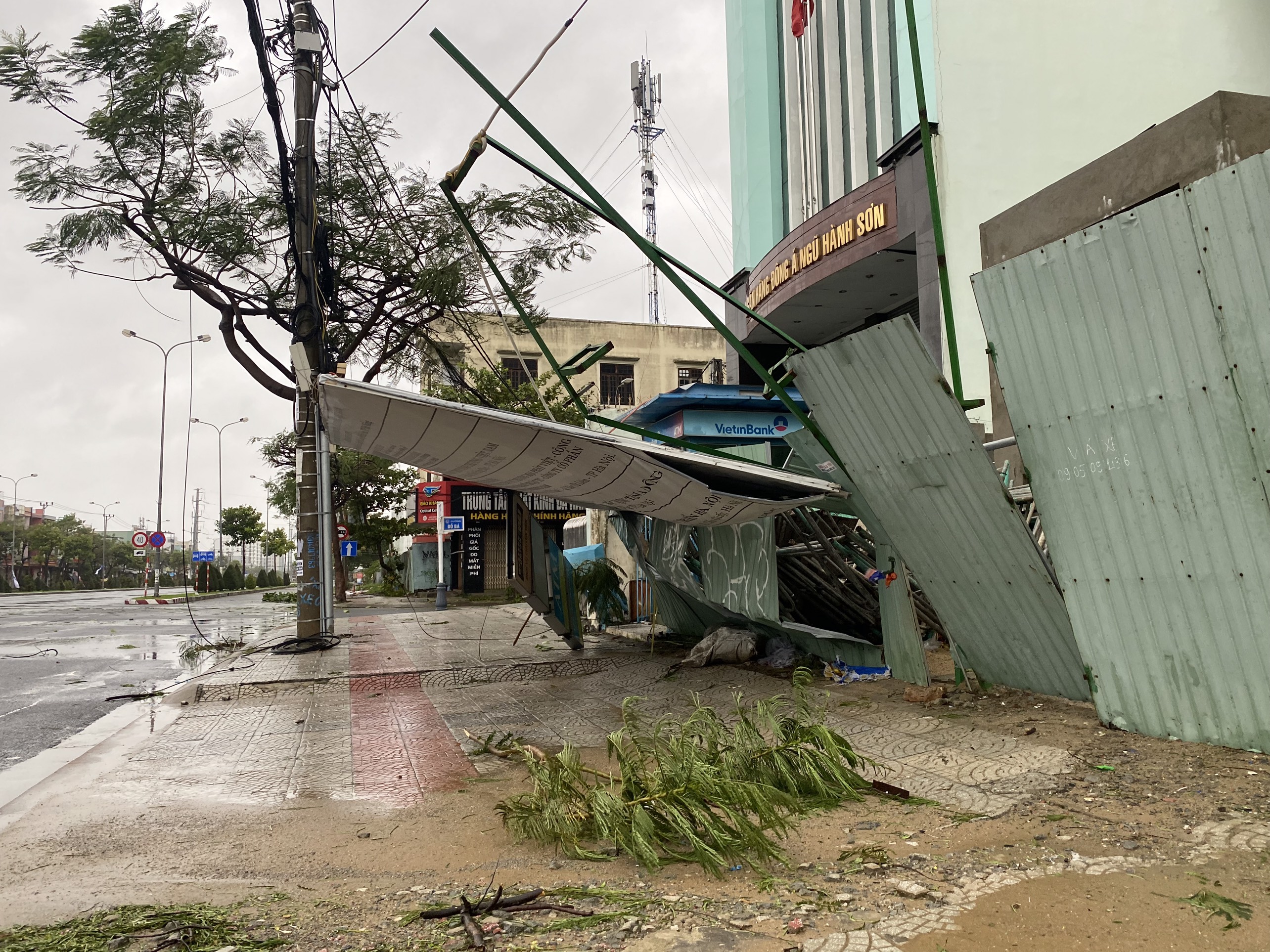 Hình ảnh siêu bão Noru hoành hành ở Philippines  Báo Người lao động