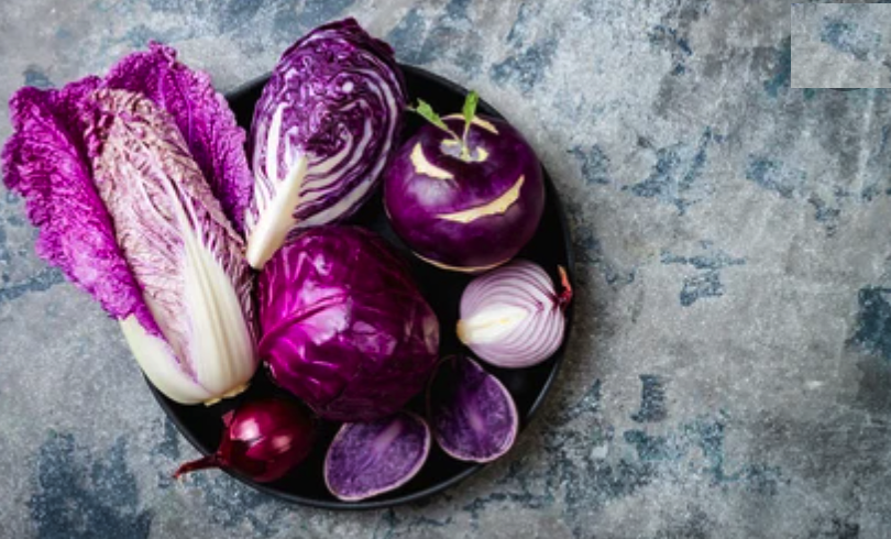 Rau Củ Màu Tím là những loại rau củ không chỉ giàu dinh dưỡng mà còn mang lại màu sắc thú vị cho bữa ăn của bạn. Với hình ảnh lôi cuốn này, bạn sẽ khám phá được độc đáo của các loại rau củ này và cách sử dụng để tạo ra những món ăn ngon miệng và đầy màu sắc.