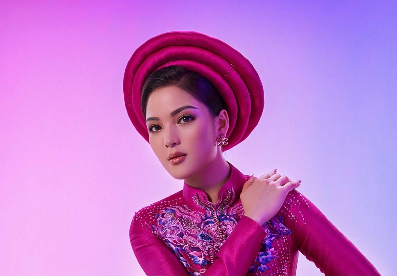 Người đẹp Vân Anh đưa vẻ đẹp của áo dài Việt Nam đến Miss Earth 2021