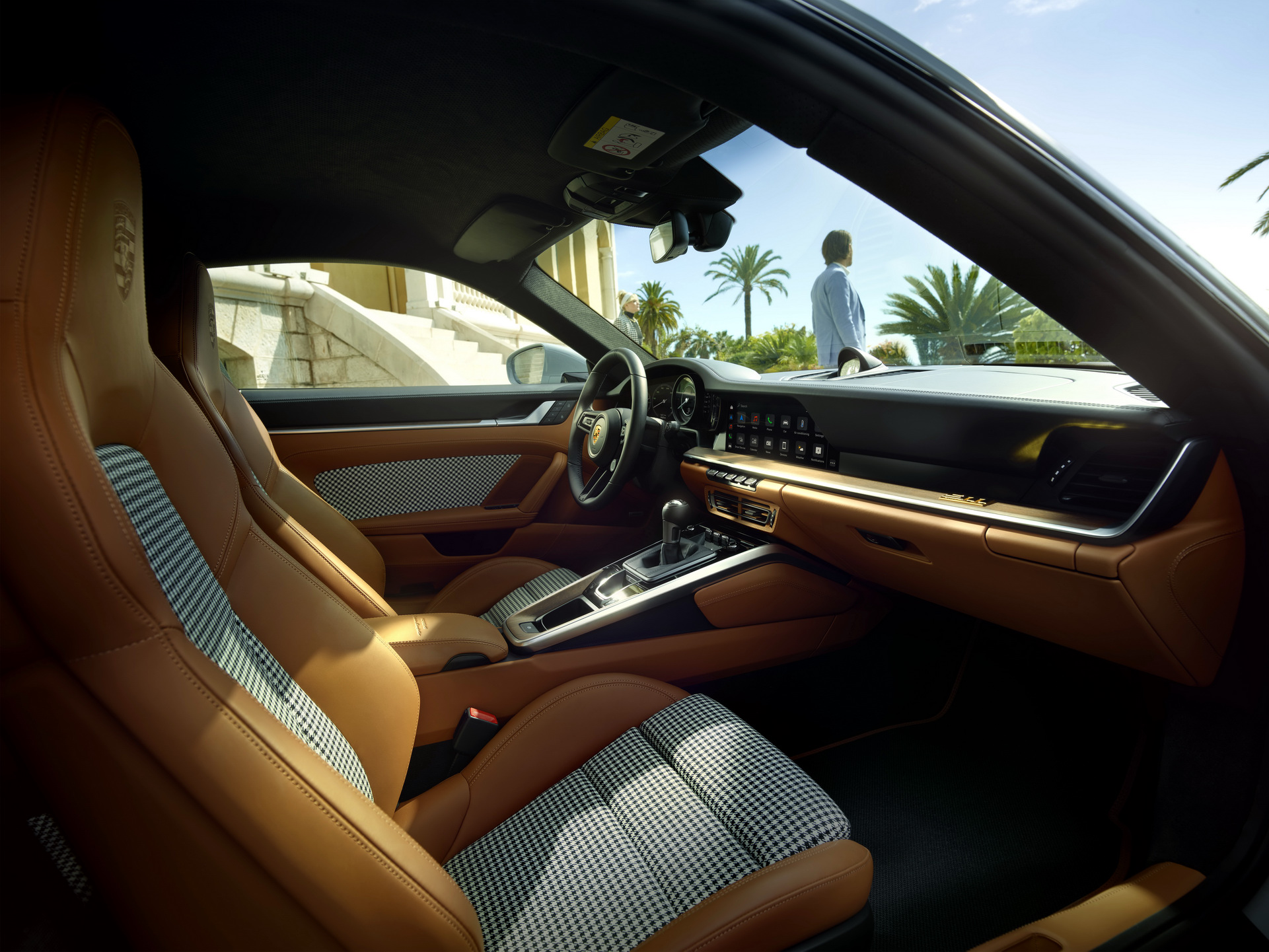 Porsche 911 có thêm bản giới hạn hướng tới người thích hoài cổ, sử dụng số sàn Porsche 911 có thêm bản giới hạn hướng tới người thích hoài cổ, sử dụng số sàn