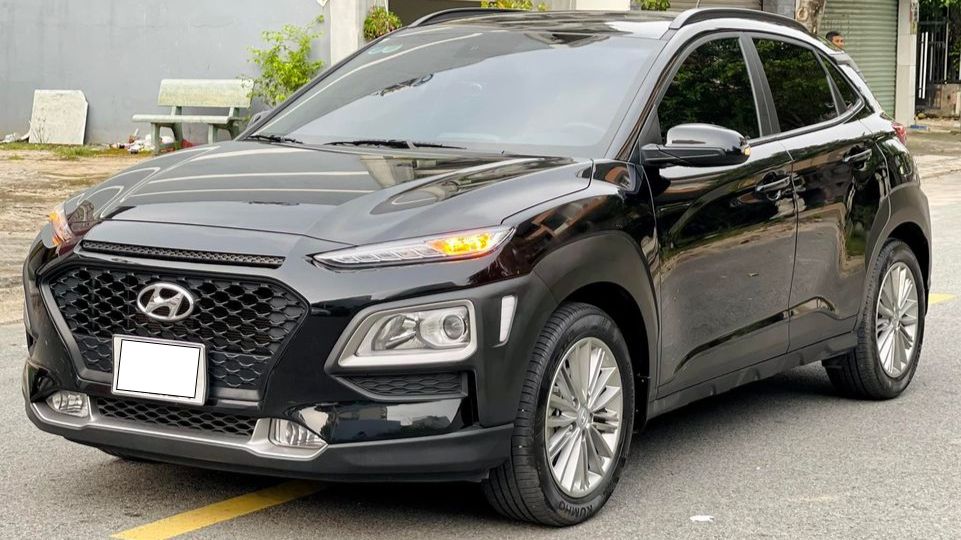 2018 Hyundai Kona revealed electric version coming