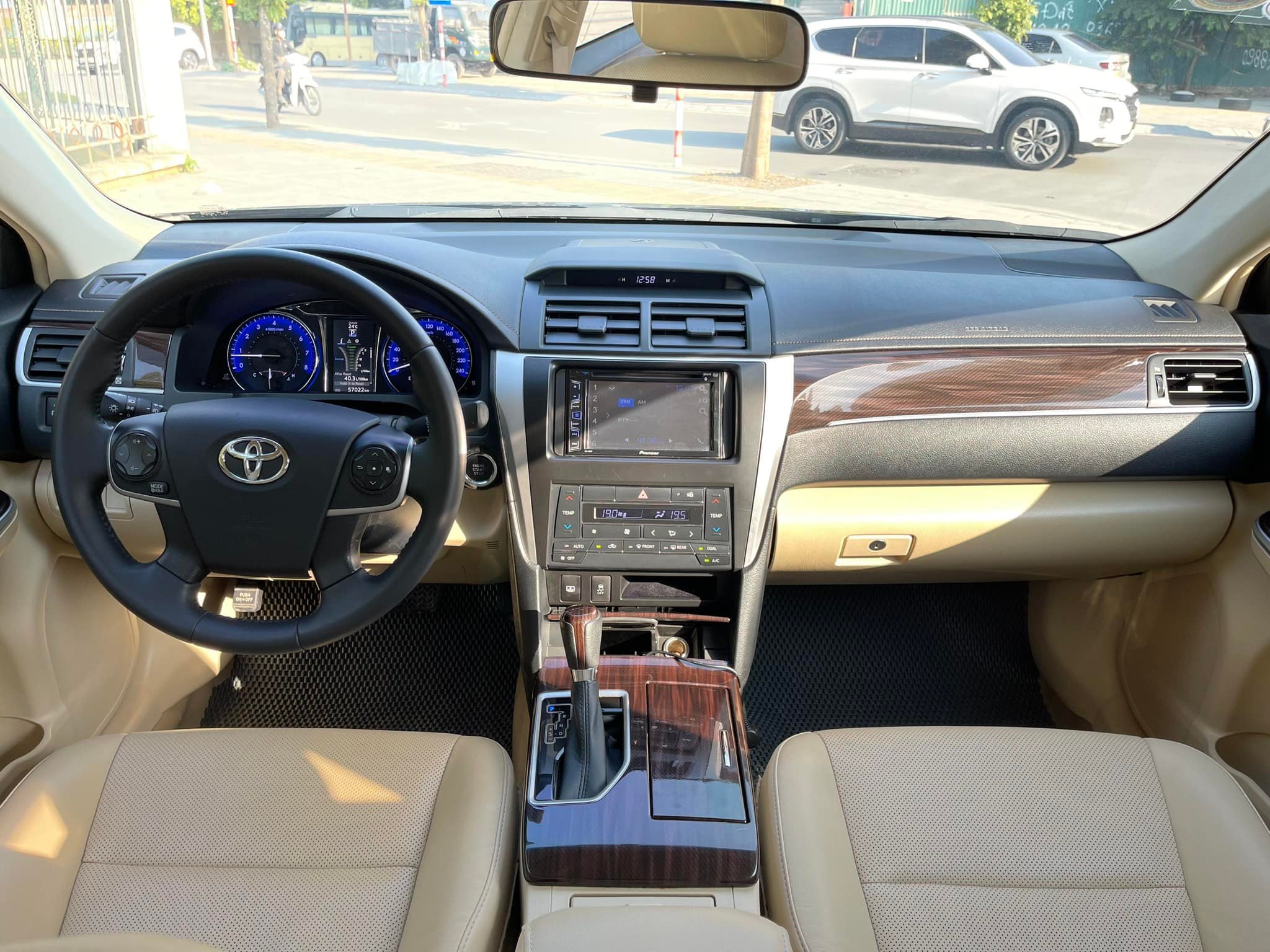 Mua bán Toyota Camry 20E 2017 giá 750 triệu  22351435