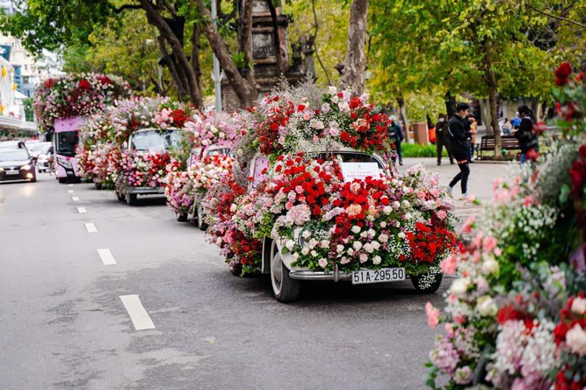 Valentine 2022: Màn tỏ tình ấn tượng vừa diễn ra tại Hà Nội với ...