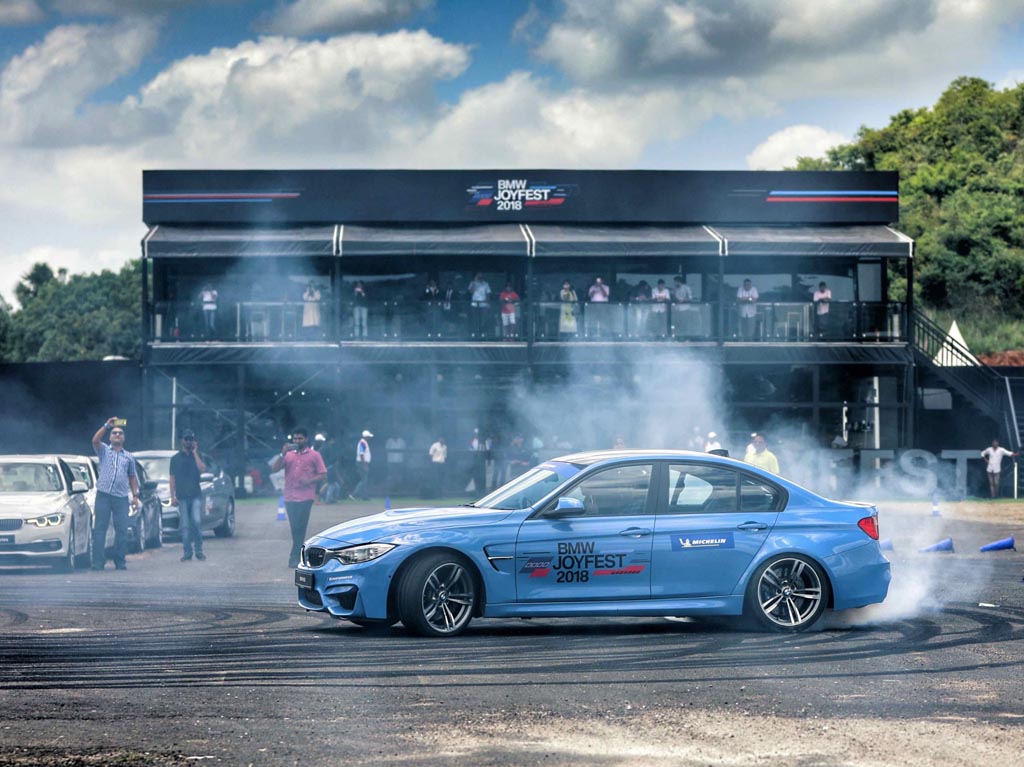 Một màn drift xe