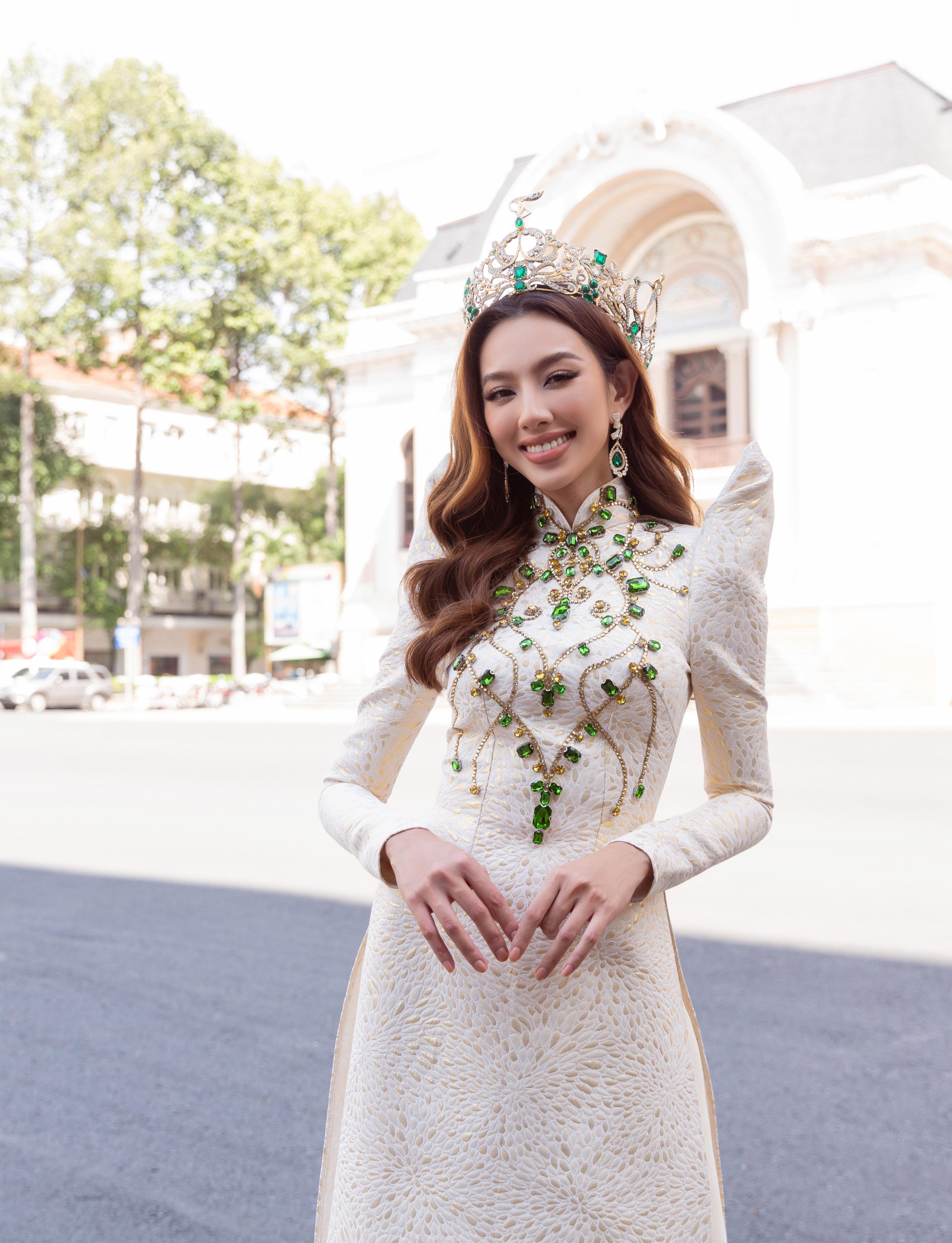Hoa hậu Đỗ Thị Hà hé lộ trang phục mang đi “chinh chiến” Miss World 2021 |  Báo Pháp luật Việt Nam điện tử