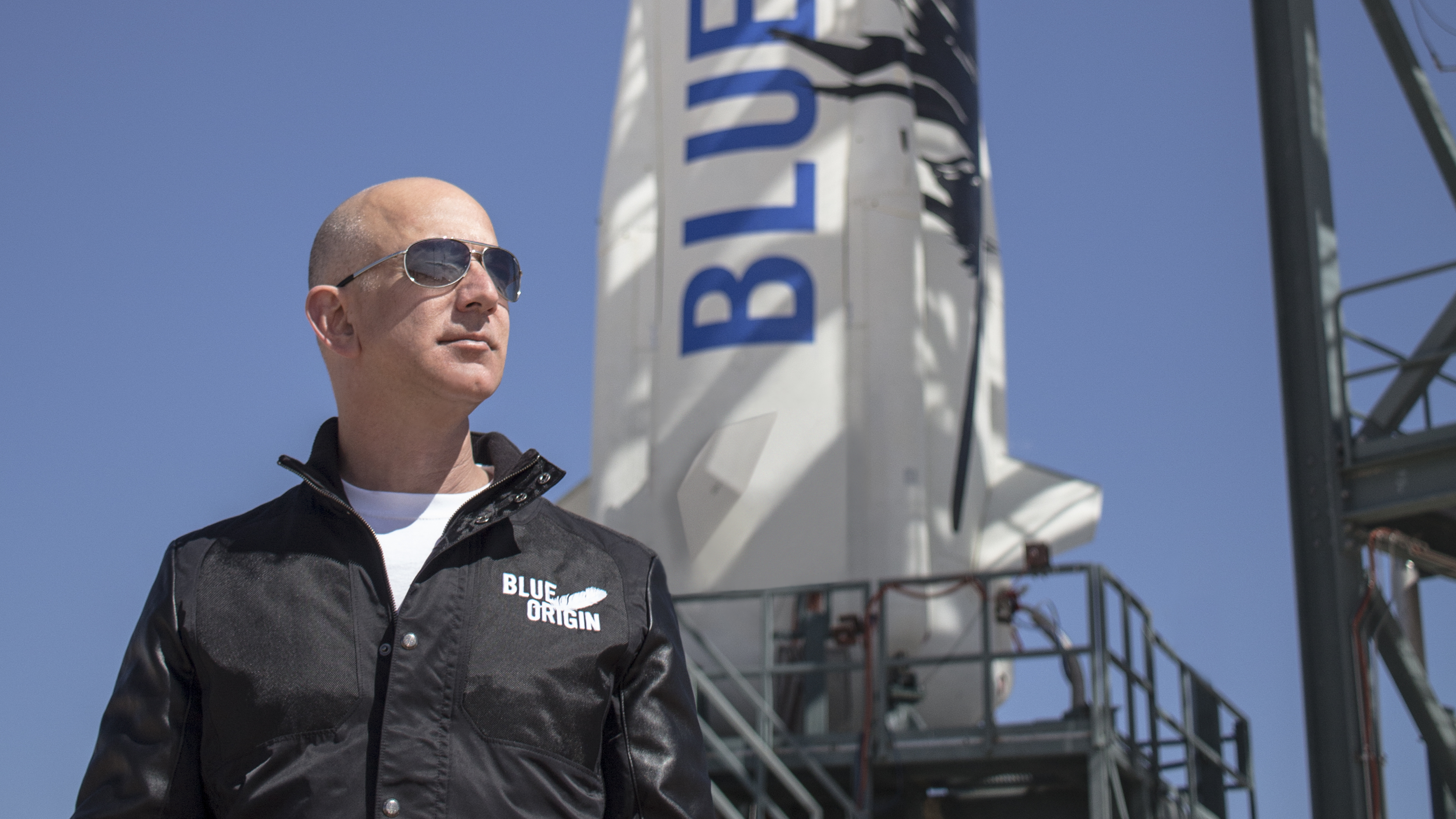 Blue Origin - một công ty do chính Jeff Bezos thành lập, với sự liên kết đầy tiềm năng giữa nó và Amazon, chắc chắn sẽ mang đến những trải nghiệm vô cùng thú vị cho bạn!