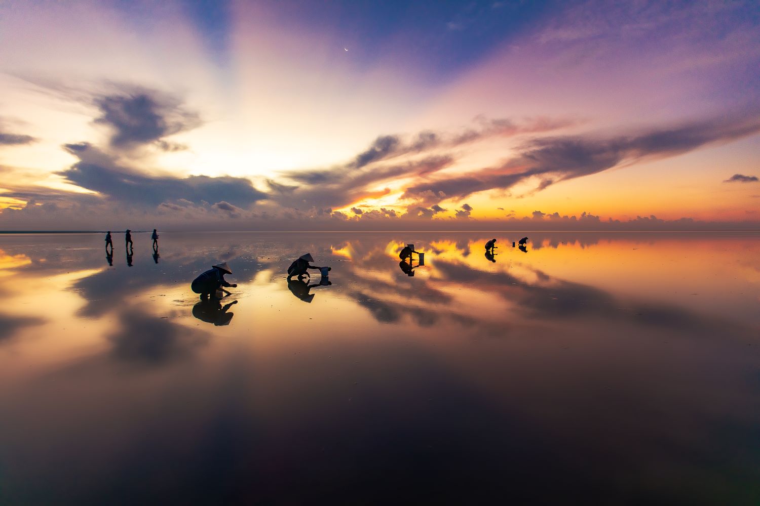 Check-in 'bãi biển vô cực' mang nét đẹp siêu thực tại Thái Bình