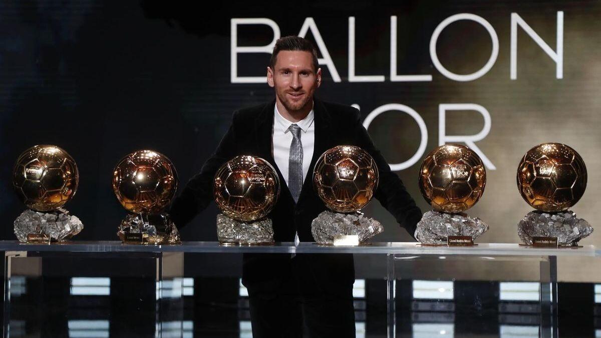 Cùng chiêm ngưỡng hình ảnh đỉnh cao của Messi khi anh ta đoạt Quả bóng vàng - một trong những giải thưởng danh giá nhất trong thế giới bóng đá. Bạn chắc chắn sẽ xao xuyến trước sự hoàn hảo và sự nỗ lực không ngừng của Messi.