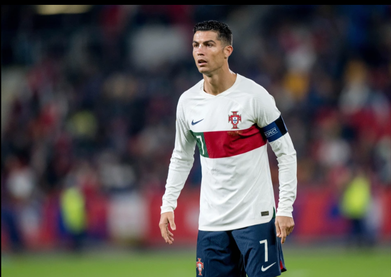 Cristiano Ronaldo Bị Cổ Động Viên Bồ Đào Nha 'Hắt Hủi'