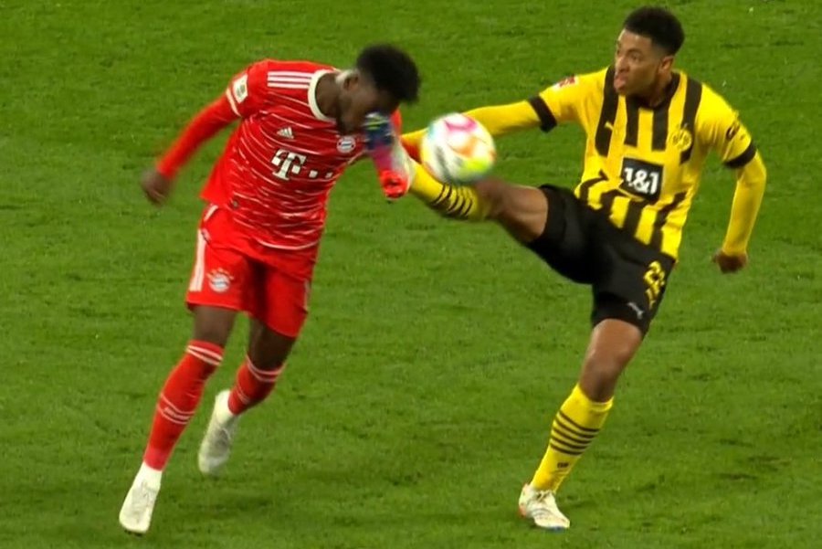 Ngôi Sao Tuyển Canada Alphonso Davies Bị Chấn Động Đáng Ngờ Trước World Cup  2022