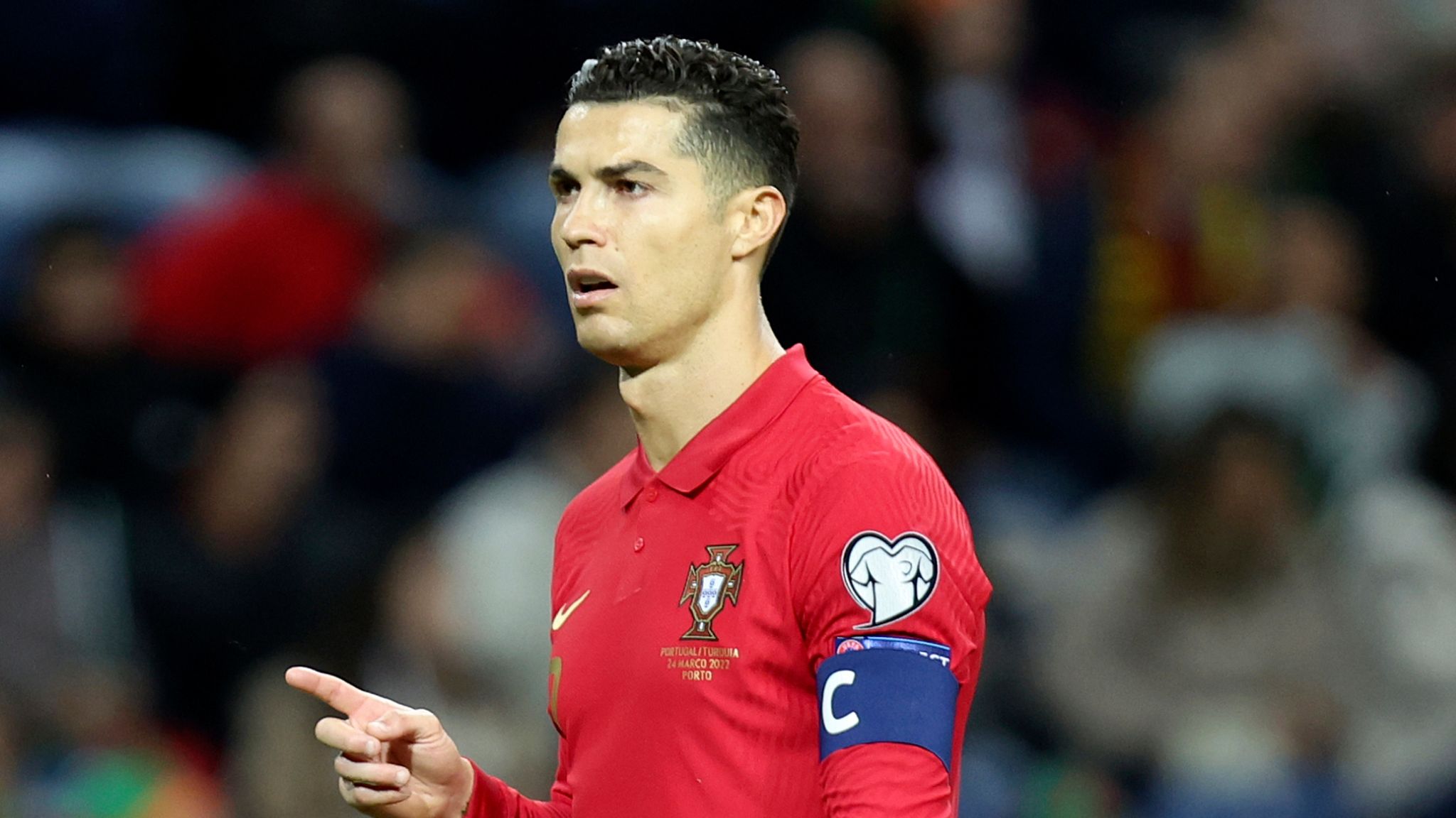 Cristiano Ronaldo sắp ký hợp đồng 7 năm với CLB của Ả Rập Xê Út - Ronaldo: Nếu bạn muốn biết tất cả những tin tức nóng hổi nhất về việc Cristiano Ronaldo sẽ sớm ký hợp đồng 7 năm với câu lạc bộ của Ả Rập Xê Út thì hãy coi ngay hình ảnh liên quan. Đây là cơ hội để bạn xem những hình ảnh mới nhất của Ronaldo trong màu áo mới!