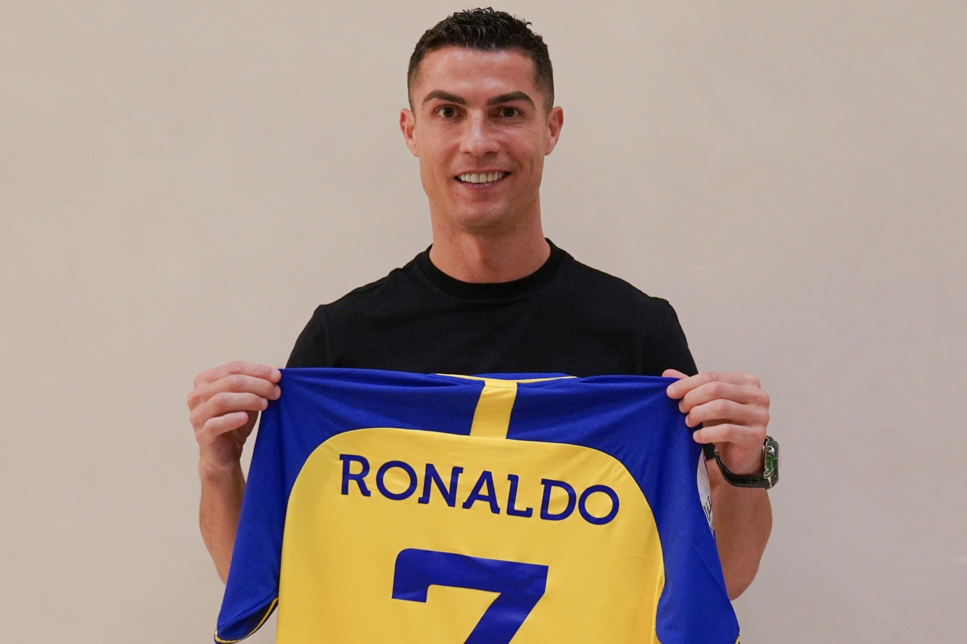 Ronaldo gia nhập CLB Xê Út: Sự kiện quan trọng của CLB Xê Út mang tên Ronaldo! Chinh phục ngôi vương Champions League không còn là chuyện đơn giản với đối thủ.