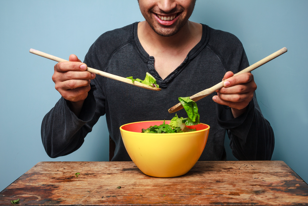 Nam giới ăn chay giảm nguy cơ ung thư tuyến tiền liệt - Ảnh: Shutterstock