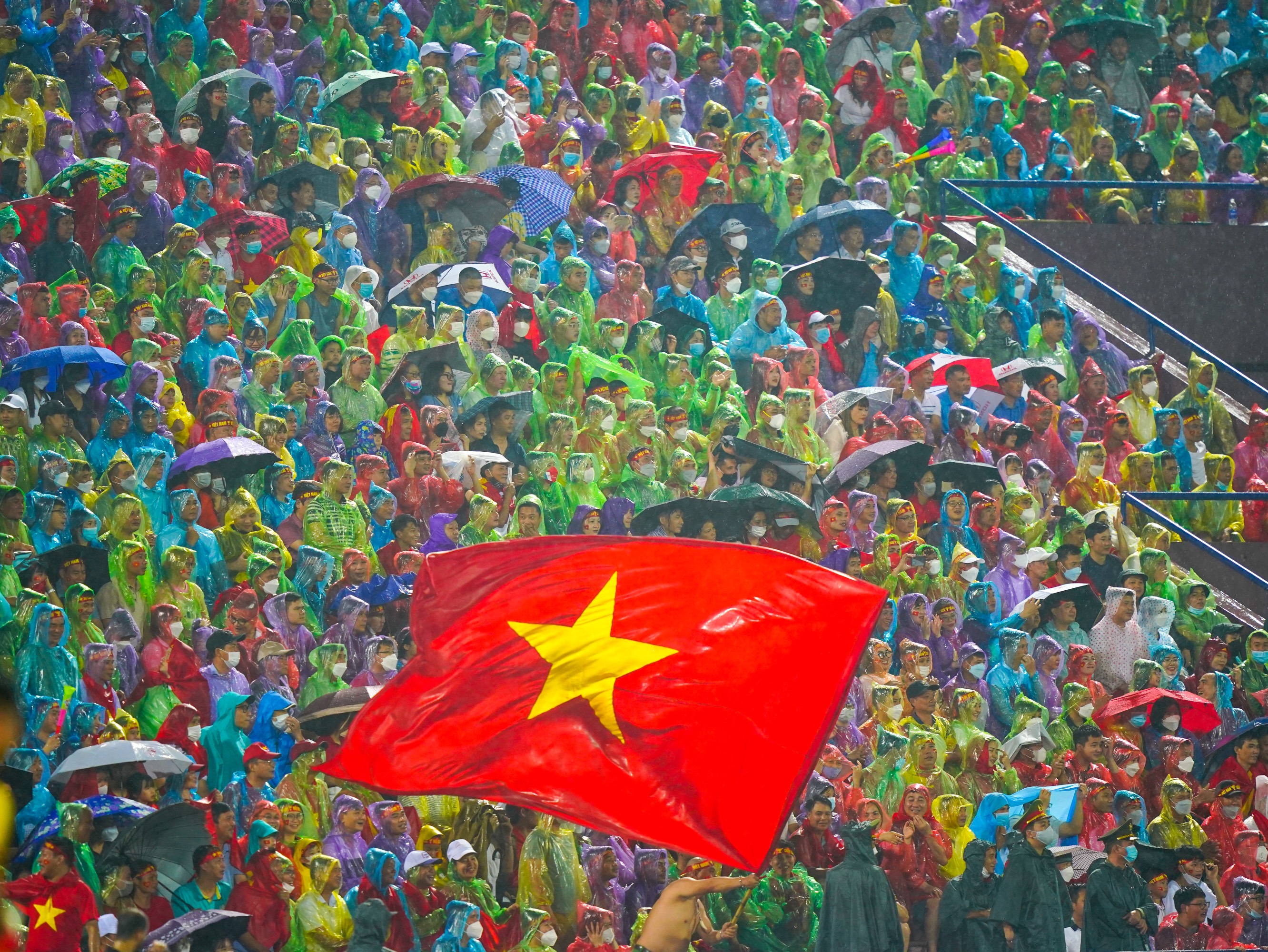 SEA Games 31: Hãy cùng chờ đón mùa hè của năm 2024 với SEA Games lần thứ 31 tại quê nhà Việt Nam. Hình ảnh đầy sức sống và niềm vui của các vận động viên khi vượt qua những thử thách để giành chiến thắng sẽ làm bạn vô cùng phấn khích và tự hào về đất nước.